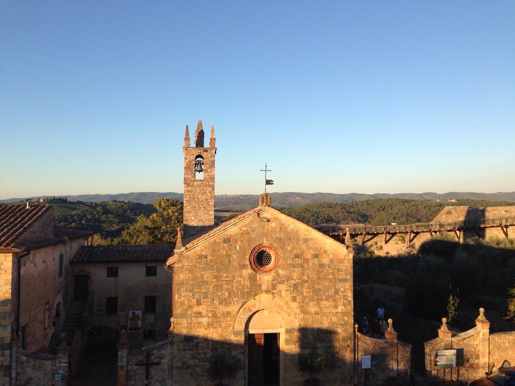 B&B In Piazza Monteriggioni Zewnętrze zdjęcie