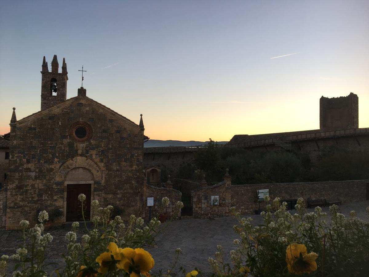 B&B In Piazza Monteriggioni Zewnętrze zdjęcie